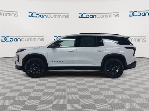 New 2026 Chevrolet Traverse RS w/ LPO, Floor Liner Package image 5