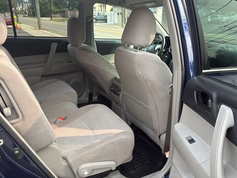 Used 2013 Toyota Highlander SE image 26