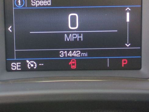 Certified 2023 GMC Acadia SLE w/ Driver Convenience Package image 12