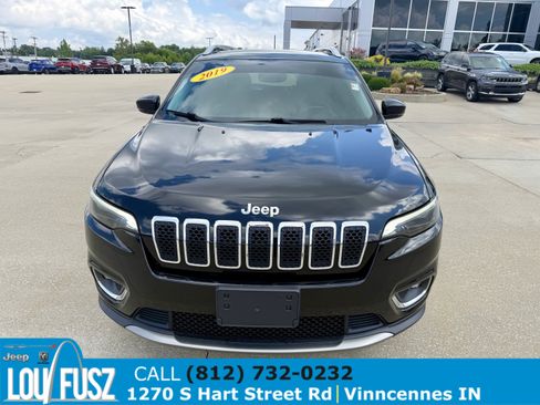 Used 2019 Jeep Cherokee Limited AWD/4WD image 2