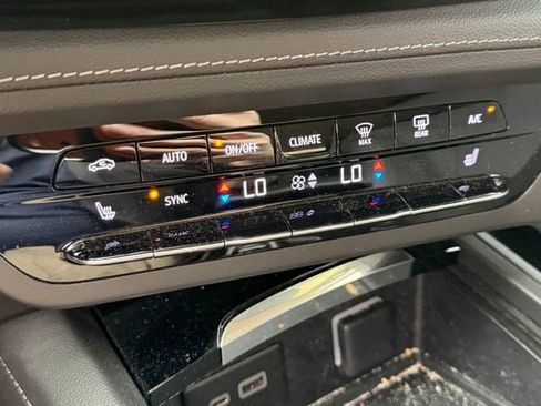 Used 2023 Buick Envision Preferred image 24