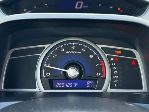 Used 2011 Honda Civic LX image 24