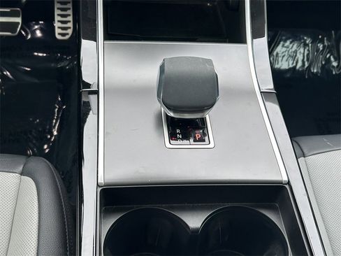 Used 2024 Land Rover Range Rover Evoque Dynamic SE image 21