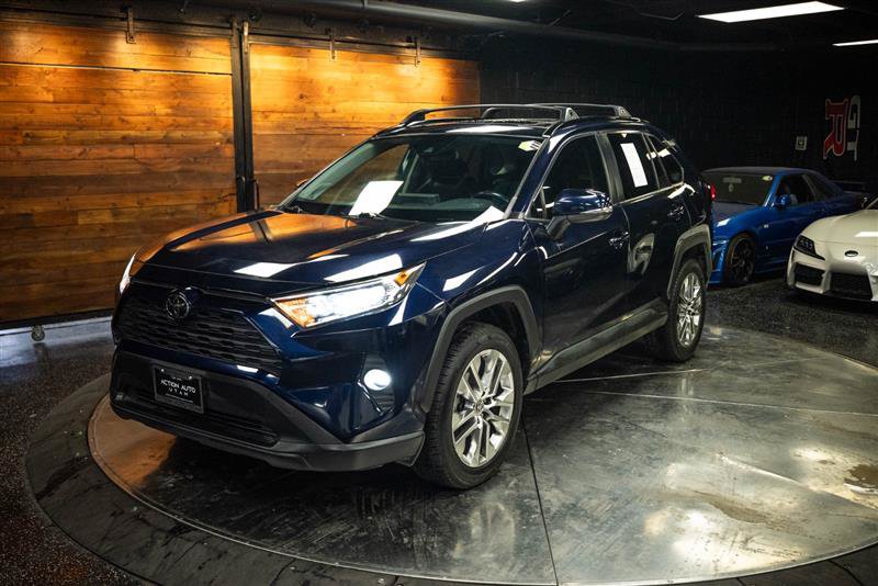 Used 2020 Toyota RAV4 XLE Premium AWD/4WD image 2