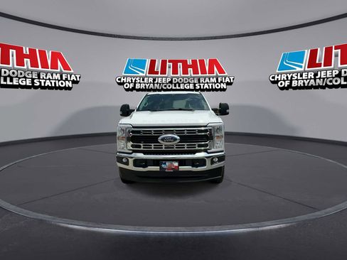 Used 2025 Ford F250 XLT w/ FX4 Off-Road Package AWD/4WD image 3