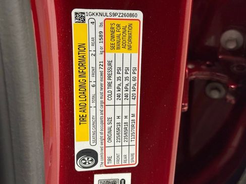 Certified 2023 GMC Acadia SLT w/ Trailering Package image 43