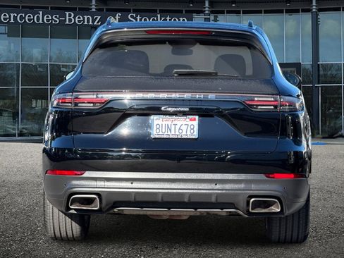 Used 2021 Porsche Cayenne AWD/4WD image 5