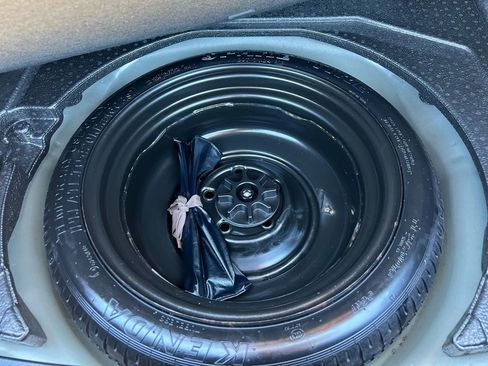 Used 2018 MAZDA MAZDA3 Sport image 20