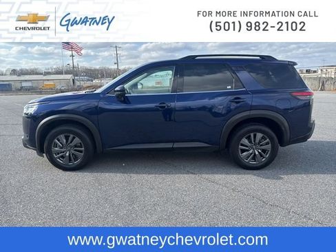 Used 2023 Nissan Pathfinder SV w/ Cargo Package image 8