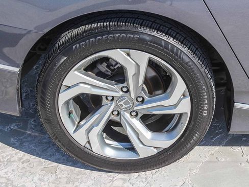 Certified 2018 Honda Accord EX image 9