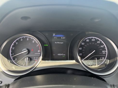Used 2024 Toyota Camry SE w/ Convenience Package image 13