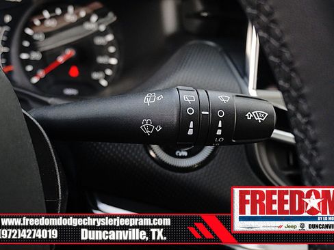 New 2026 Jeep Compass Latitude image 32