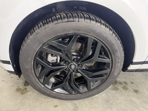 Used 2023 Land Rover Range Rover Evoque R-Dynamic SE image 25