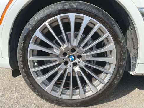 Used 2022 BMW X7 xDrive40i w/ Premium Package AWD/4WD image 32
