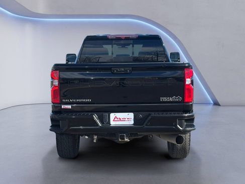 Used 2023 Chevrolet Silverado 2500 High Country w/ Z71 Off-Road Package image 4