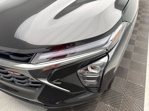 New 2025 Chevrolet Trax RS image 29