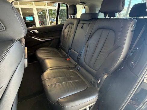 Used 2022 BMW X7 xDrive40i w/ Parking Assistance Package AWD/4WD image 13