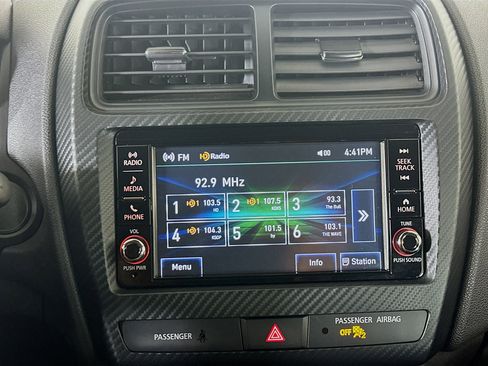 Used 2025 Mitsubishi Outlander Sport SE image 19