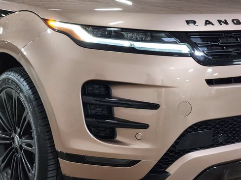 Used 2024 Land Rover Range Rover Evoque Dynamic SE AWD/4WD image 13