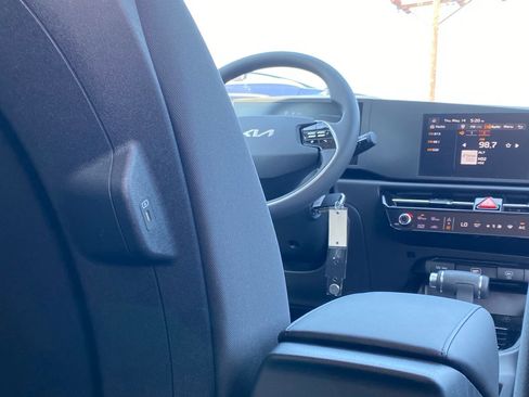 New 2026 Kia Niro LX FWD image 22