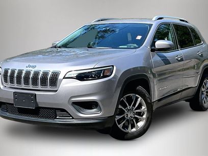 Used 2019 Jeep Cherokee Latitude Plus w/ Comfort/Convenience Group