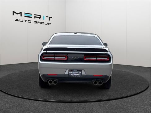 Used 2018 Dodge Challenger R/T w/ Blacktop Package image 8