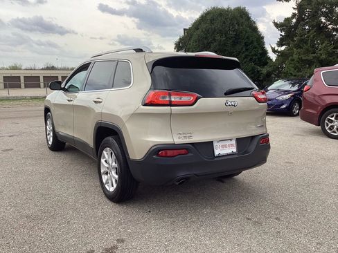Used 2015 Jeep Cherokee Latitude AWD/4WD image 7