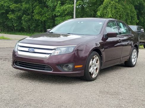 Used 2011 Ford Fusion SE FWD image 2