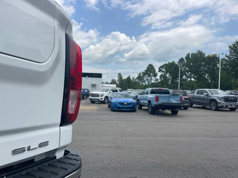 Used 2023 GMC Sierra 2500 SLE image 30