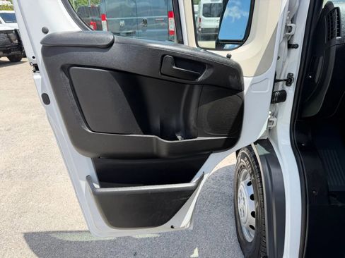 Used 2015 RAM ProMaster 3500 w/ Premium Appearance Group image 13