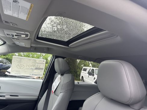 New 2026 Toyota Sienna XLE FWD image 16