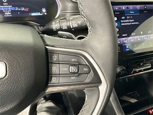 Certified 2024 Jeep Grand Cherokee L Limited w/ Black Appearance Package image 29