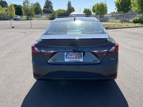 Used 2025 Toyota Camry SE w/ Multimedia Upgrade Package AWD/4WD image 4