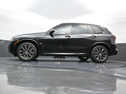 New 2026 BMW X5 xDrive50e w/ M Sport Package image 28