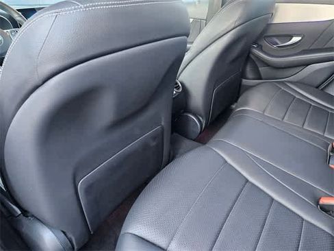 Used 2022 Mercedes-Benz GLC 300 image 16