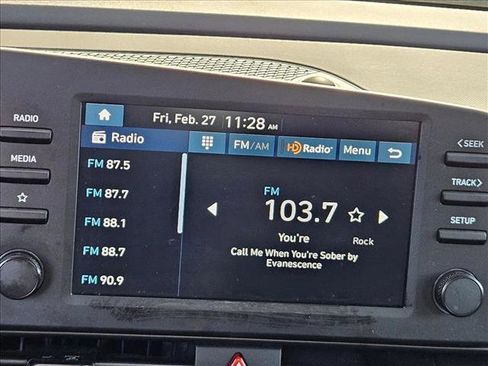 Certified 2025 Hyundai Elantra Sport image 17