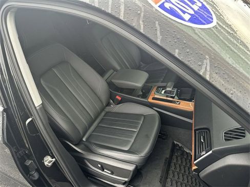 Used 2023 Audi Q5 2.0T Premium w/ Convenience Package image 27