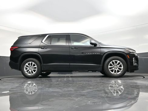 Used 2023 Chevrolet Traverse LS FWD image 25