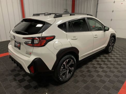 Used 2024 Subaru Crosstrek 2.0i Premium image 4
