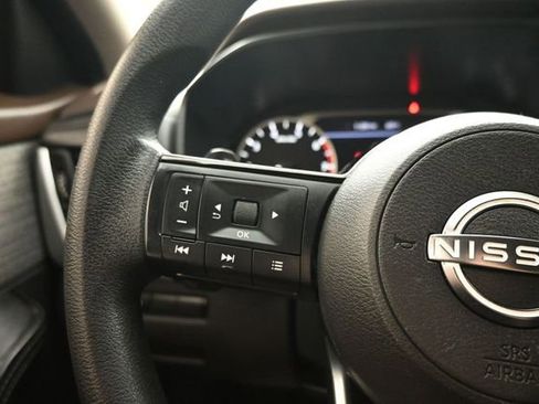Used 2023 Nissan Rogue SV FWD image 15