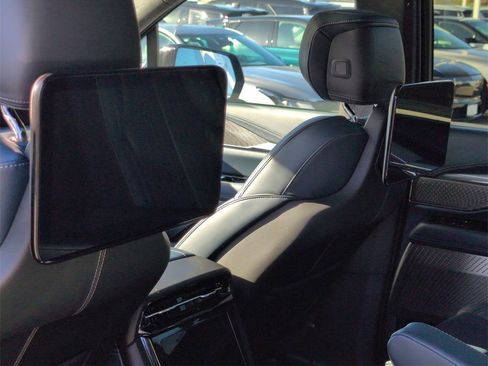 Used 2025 Cadillac Escalade IQ Luxury 2 image 27