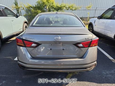 Used 2023 Nissan Altima 2.5 SV FWD image 9