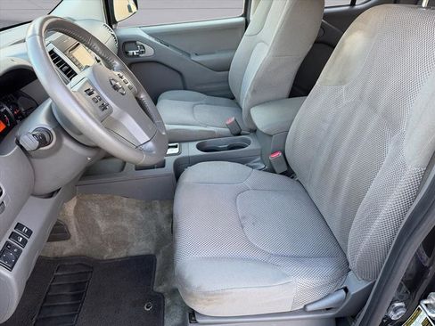 Used 2017 Nissan Frontier SV w/ SV Value Truck Package image 11