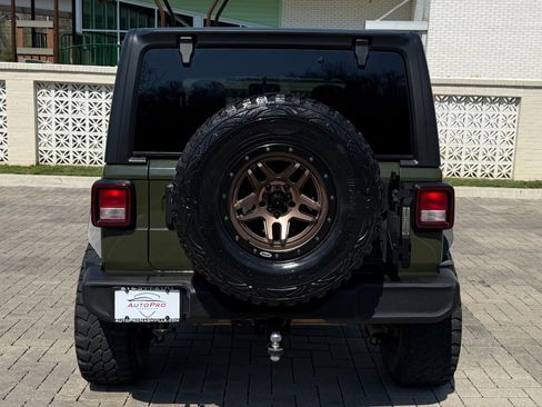 Used 2021 Jeep Wrangler Sport image 6