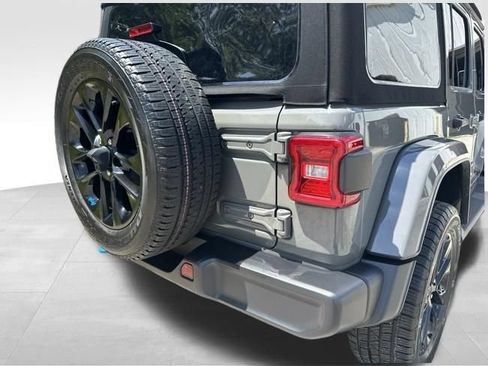 Used 2023 Jeep Wrangler Unlimited Sahara w/ Cold Weather Group AWD/4WD image 14