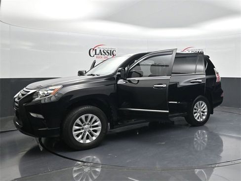 Used 2016 Lexus GX 460 image 35
