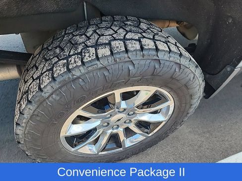 Used 2020 Chevrolet Silverado 1500 LT Trail Boss w/ Midnight Edition AWD/4WD image 19