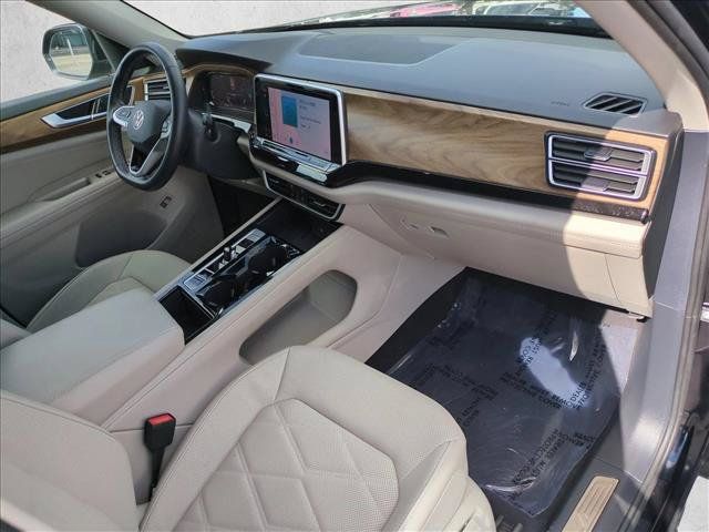 Used 2025 Volkswagen Atlas SE AWD/4WD image 20