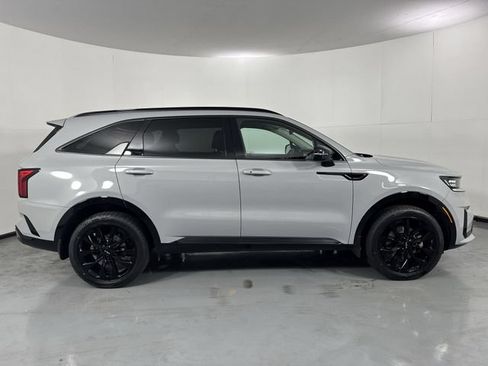 Certified 2023 Kia Sorento SX AWD/4WD image 38