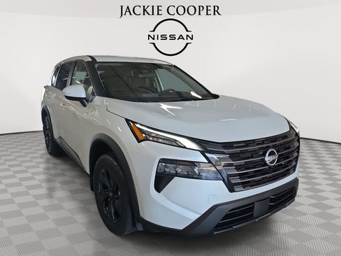 New 2026 Nissan Rogue SV w/ Cold Weather Package image 3